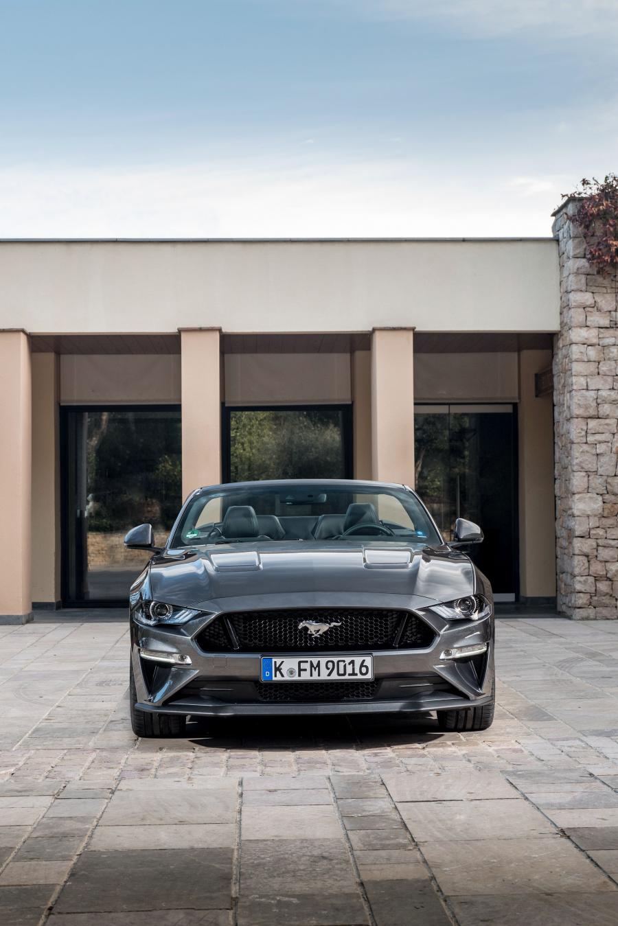  Ford Mustang GT Convertible 2017 года  (EU) (фото 23 из 34)